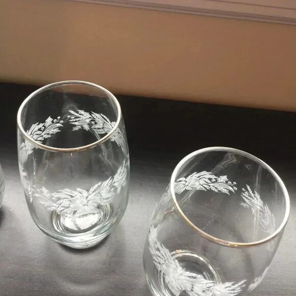 Vintage 80s Libbey Holiday Accents "Ribbons & Bows" tumblers - Picture 4 of 5